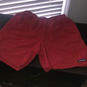 Men’s Medium Patagonia Red Baggies